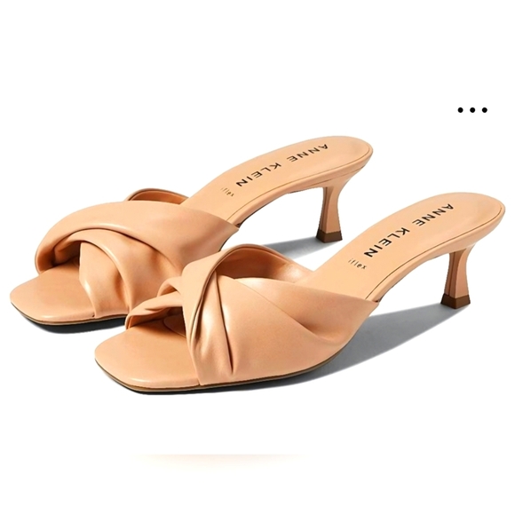 Anne Klein Tan Heels with Sophisticated Design Size 9 - Picture 1 of 4